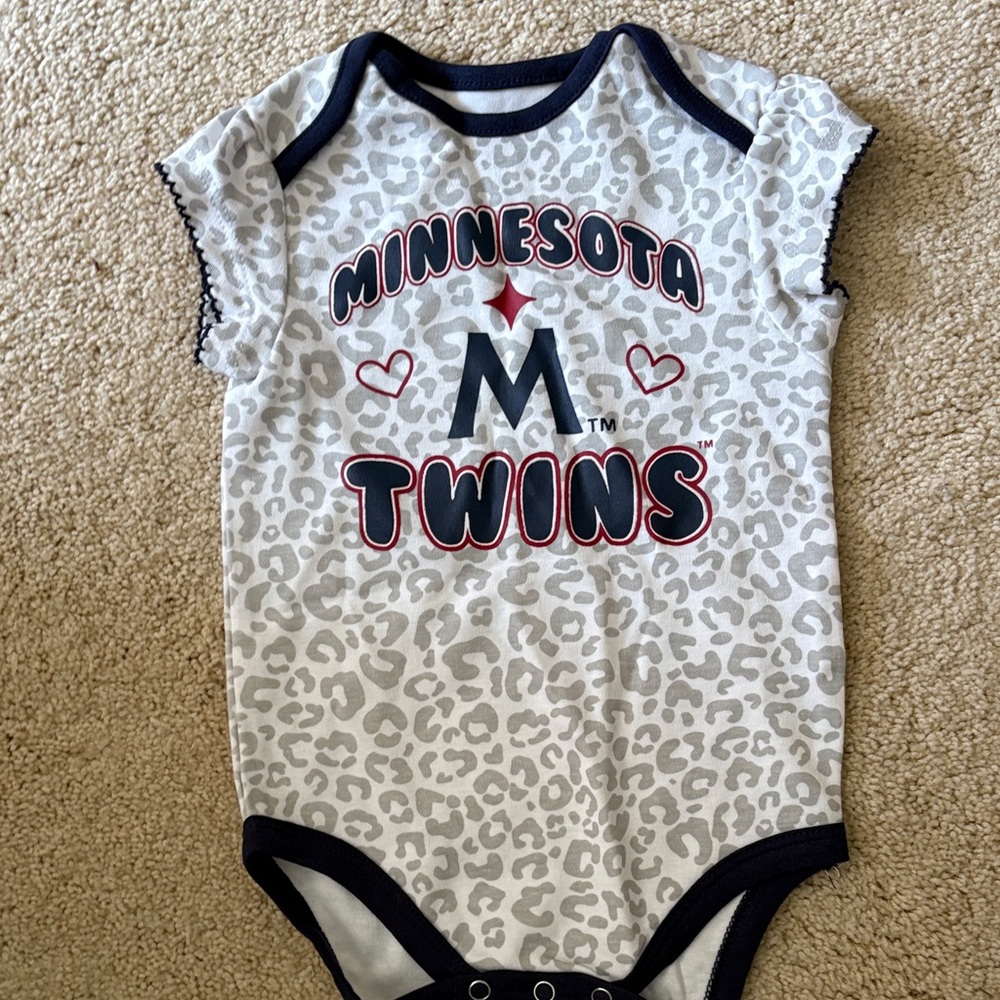 Minnesota Twins Infant Bodysuit - Gray and Navy